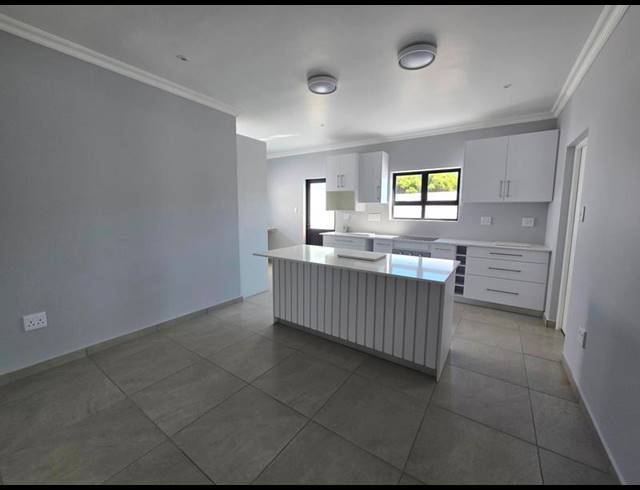 3 BEDROOM HOUSE FOR SALE IN SHELLEY POINT